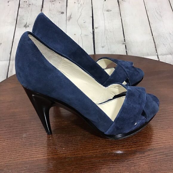 Zara Woman Collection suede peep heels in size 7 - Picture 2 of 13